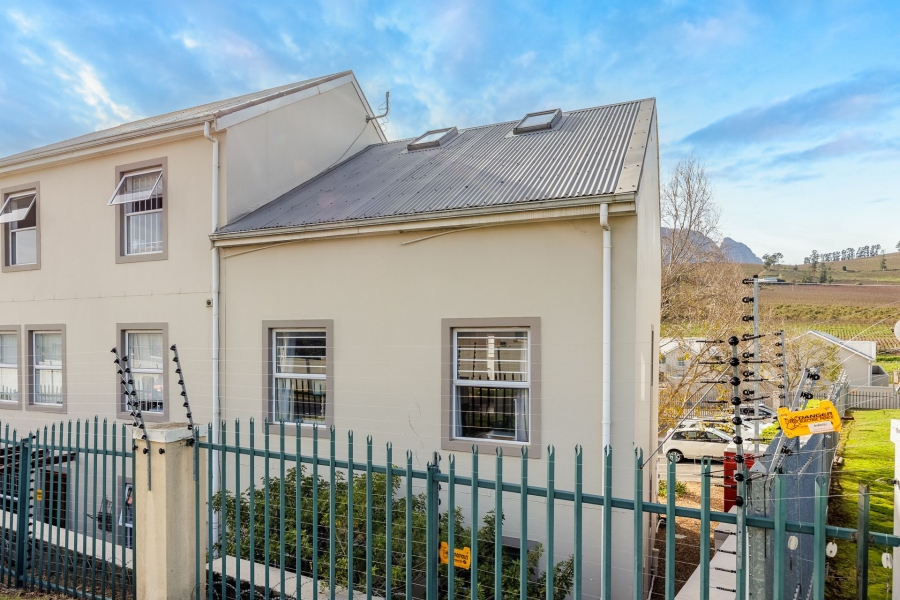3 Bedroom Property for Sale in Klein Welgevonden Western Cape